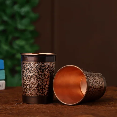 Miniatura 5 de Juego de 2 vasos de cobre, diseño floral, 8.5 fl oz (8.45 onzas líquidas) de capacidad para beneficios para la salud del ayurveda (recto)