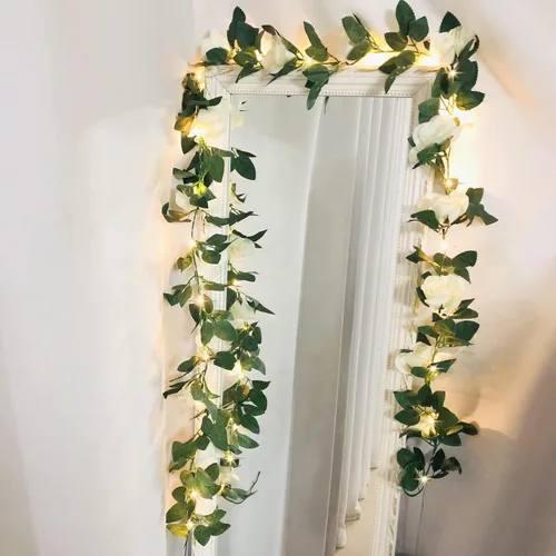 Miniatura 12 de Guirnalda de luces artificiales de vid de rosas de 7.5 pies, funciona con pilas, guirnalda de flores de rosas para San Valentín, boda, dormitorio