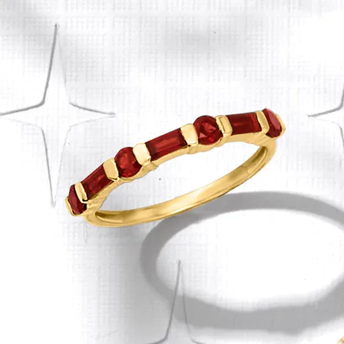 Miniatura 4 de Ross-Simons Anillo de granate redondo y baguette de 0,80 qt t en oro amarillo de 14 quilates