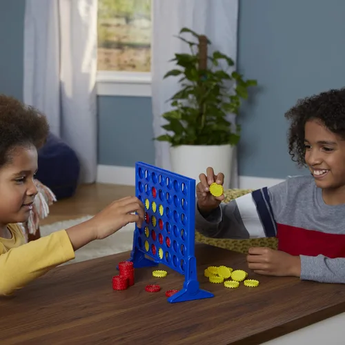 Miniatura 7 de Connect 4 Hasbro Gaming Classic Grid, juego 4 en fila, juegos de mesa de estrategia para niños, 2 jugadores para familia y niños, regalos de Pascua