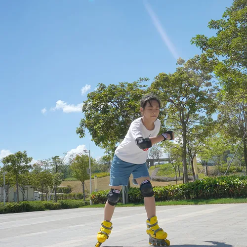 Miniatura 7 de Rodilleras para niños/jóvenes, coderas, muñequeras 3 en 1, juego de protección, para patines de 3 a 15 años, ciclismo, patinaje en línea, monopatín