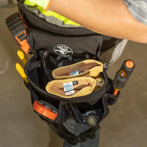 Miniatura 19 de Klein Tools Bolsa de herramientas 5719, PowerLine Series Utility Pouch se adapta a cinturones de herramientas de hasta 2.5 pulgadas, costuras