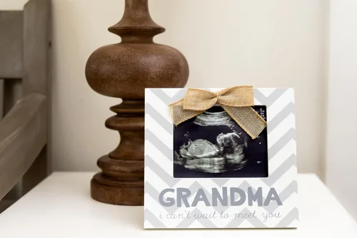 Miniatura 6 de Pearhead - Marco de fotos de sonograma para anuncio de embarazo para abuelas, marco de foto de ultrasonido para nuevos abuelos, recuerdo ideal