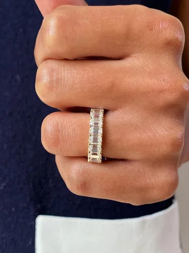 Miniatura 6 de Anillo de eternidad de moissanita de corte esmeralda de 5 34 a 7 12 quilates para mujer en oro blanco o amarillo de 14 k (D-E, VVS, CTW), anillo