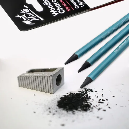 Miniatura 3 de Mont Marte Lápices de carbón sin madera, 3 piezas. Cuenta con 3 grados de carbón incluyendo suave, medio y duro.