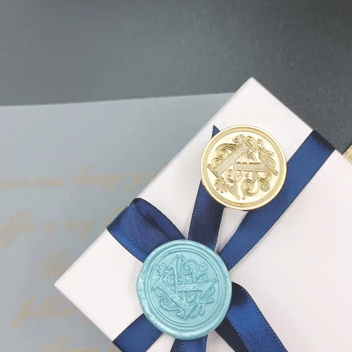 Miniatura 2 de Sello de cera con letra inicial del alfabeto tradicional medieval, sellos de letras con mango de madera y cabeza de latón para tarjeta/sobre/regalo