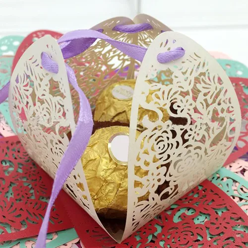 Miniatura 3 de Auto-plaza 50 cajas de regalo de belleza cortadas con láser, cajas de dulces con cintas (morado)