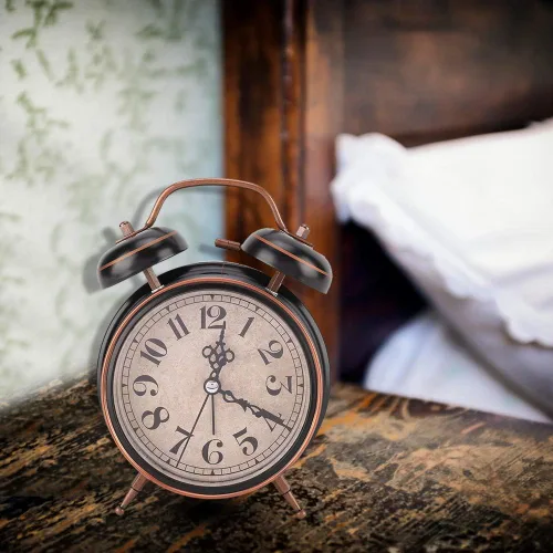 Miniatura 7 de AUNMAS Reloj despertador vintage, alarma de campana doble con esfera luminosa brillante, gestión de tiempo de noche retro para adultos con sueño