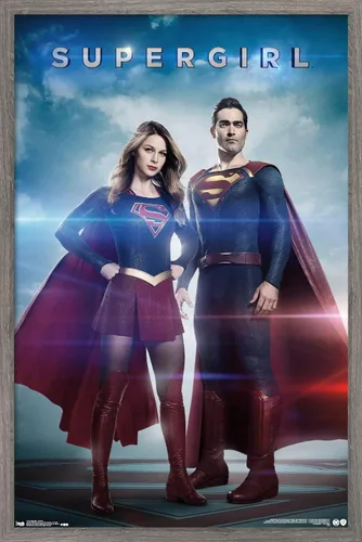 Trends International DC Comics TV - Póster de pared de Supergirl - Cousins, 14.725 x 22.375 pulgadas, versión enmarcada de madera de granero