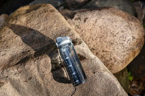 Miniatura 5 de Botella de agua deportiva de 30 onzas con marcadores de tiempo, botella grande y duradera de plástico para gimnasio, Tritan sin BPA, transparente