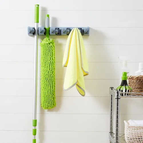 Miniatura 5 de Amazon Basics Organizador de almacenamiento rectangular resistente de montaje en pared para escobas, fregonas o herramientas con ganchos y ranuras