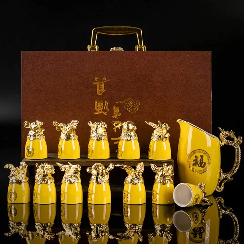 Miniatura 10 de Doce signos del zodíaco chino, 13 piezas, juegos de bar, licor de vino, porcelana, 1 pote y 12 tazas, juego de obras de arte hechas a mano, Rojo