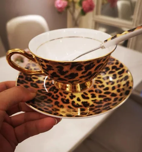 Miniatura 6 de YBK Tech - Juego de tazas y platillos de porcelana estilo europeo, taza de café de cerámica para el hogar, cocina, boda (patrón de leopardo)