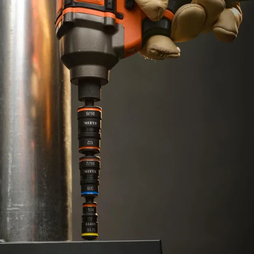 Miniatura 9 de Klein Tools 32910RCHT Destornillador de Impacto, Juego de Dados de Impacto SAE 7 en 1 con Mango de Trinquete, Dado Giratorio con Tamaños de Llave
