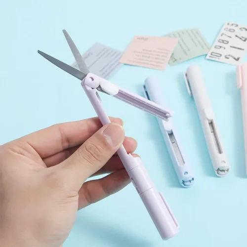 Miniatura 3 de Tijeras de estilo mini bolígrafo púrpura, tijeras portátiles plegables para estudiantes con cubierta, tijeras de cerámica de acero inoxidable