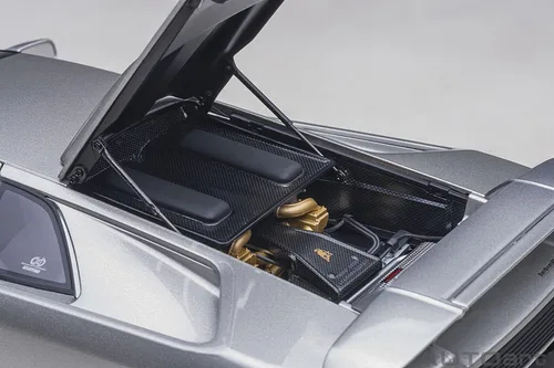 Miniatura 14 de AUTOart Lamborghini Diablo SE30 JOTA (TITANIO/Plateado metálico)