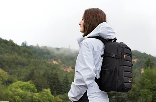 Miniatura 3 de Lowepro Tahoe BP 150, Bolsa para Cámara, Mochila Compacta y Ligera para Cámaras, CSC, DJI Spark Drone, Negro, 27.5 x 21.7 x 40.3 cm, Mediano