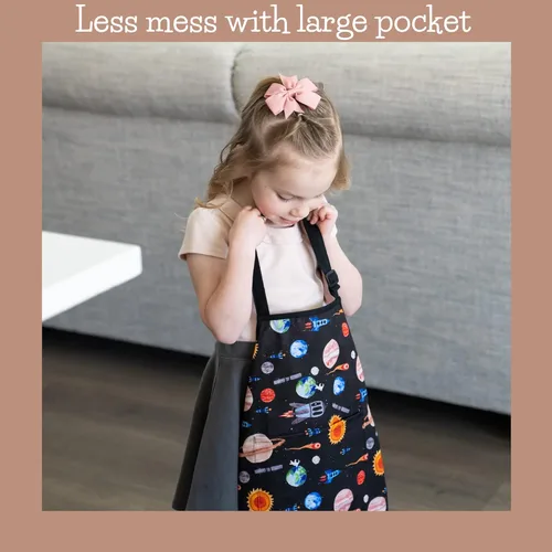 Miniatura 2 de Kids Aprons for Girls and Boys, Toddler Apron with Pocket for Painting, Cooking, Baking, Gardening and Crafts Colección Cosmic pintada a mano