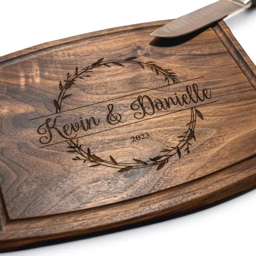 Tabla de cortar personalizada, idea de regalo de boda, aniversario o inauguración de la casa, embutidos grabados en madera, para parejas y amigos,