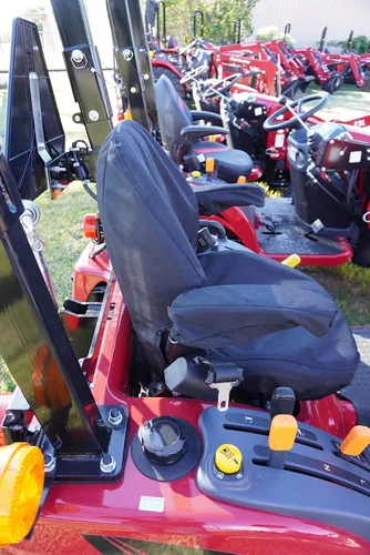 Miniatura 4 de Durafit Seat Covers, Compatible con Mahindra todos los modelos actuales de tractor con asiento de una pieza con reposabrazos. No para asientos