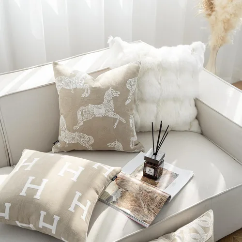 Miniatura 5 de Croker Horse Funda de cojín de 18 x 18 pulgadas, diseño de caballo real beige, bordado de chenilla, jacquard, de lujo, moderno, estilo moderno
