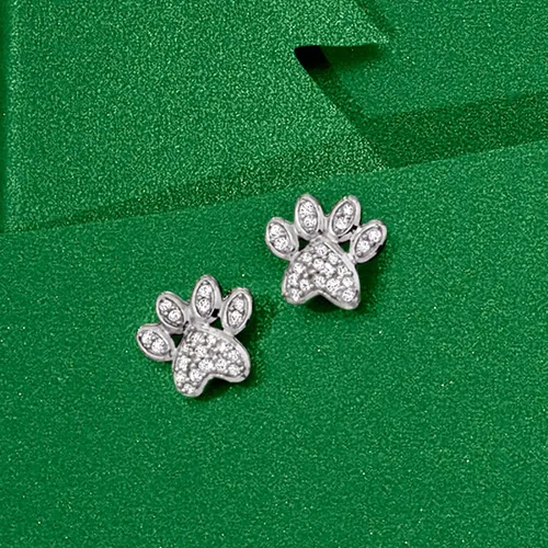 Miniatura 3 de Ross-Simons Aretes de tuerca con estampado de pata de diamante de 0,10 qt t en plata de ley, Diamante, Diamante