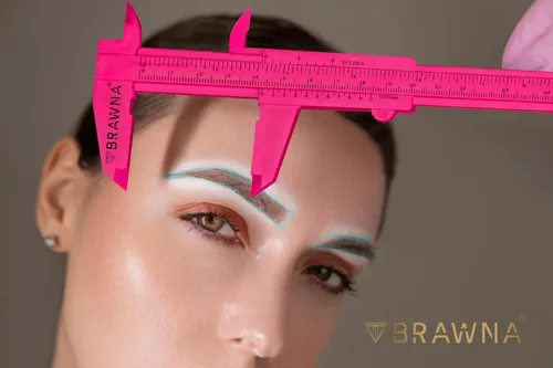 Miniatura 4 de BRAWNA Brow Pro Herramienta de medición – Regla de cejas de doble escala para microblading, cejas y maquilladores – Regla de pinza de cejas de Dorado