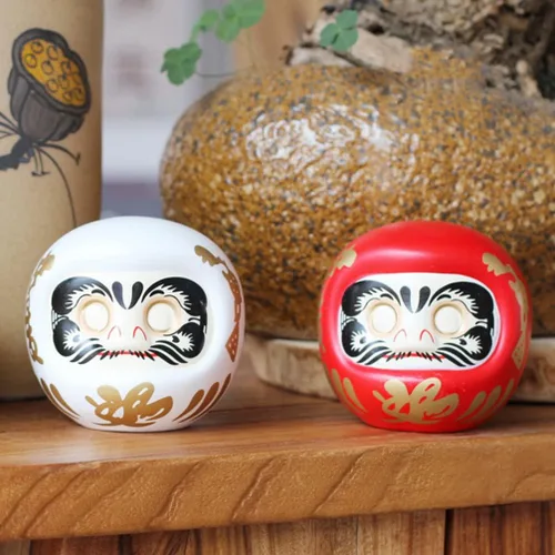 Miniatura 5 de Tofficu Hucha japonesa Daruma – Figura de cerámica roja Daruma para decoración del hogar, ahorro para niños y decoración zen japonesa – 4.33 pulgadas