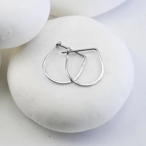 Miniatura 7 de Aretes de aro finos martillados, elegantes plata esterlina geométrica sólida, relleno de oro y relleno de oro rosa; para mujer por Lotus Stone