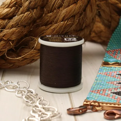 Miniatura 5 de Hilo para abalorios Miyuki – Hilo de nylon previamente encerado para proyectos de enhebrado, carrete de 50 m/55 yardas, color marrón, diámetro