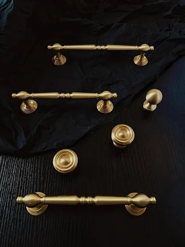 Miniatura 3 de MFYS Tirador de latón cepillado de 6.3 pulgadas, manijas de cobre para cajón, herrajes dorados para manijas de tocador