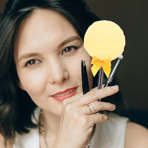 Miniatura 7 de LALAFINA Daisy Plush Body Powder Puff con mango suave y esponjoso aplicador de polvo compacto para salón y uso doméstico