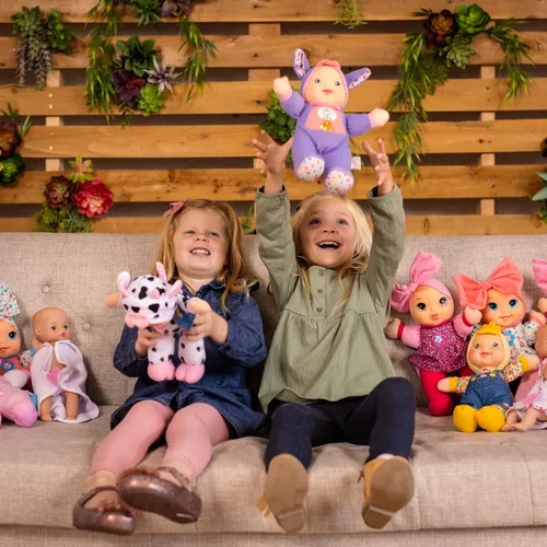 Miniatura 7 de Baby's First Cuna afroamericana con dosel con muñeca de cuerpo suave de 9 pulgadas y manta de bebé, segura para niños de 3 años en adelante