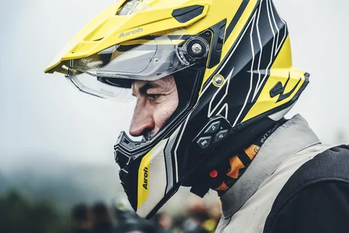 Miniatura 8 de INTERPHONE UCOM3 - Sistema de comunicación Bluetooth para motocicleta - 2 conductores de hasta 500 Mt de alcance - Batería 10 horas - Cascos