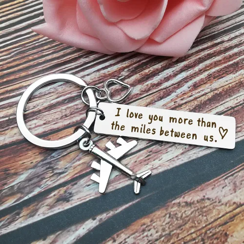 Miniatura 4 de Vadaka Llavero de pareja de larga distancia para novio, novia, con texto en inglés "I Love You More Than The Miles Between Us", joyería