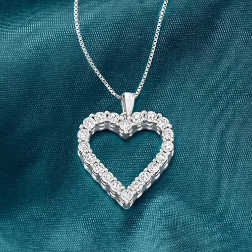 Miniatura 3 de Ross-Simons 030 ct tw Diamond Heart Pendant Necklace
