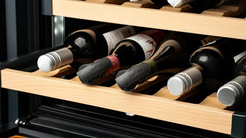 Miniatura 7 de Zyliss Juego de 2 tapones para botellas, selladores reutilizables a prueba de fugas para vino y bebidas con asas ergonómicas de paja de trigo, sello