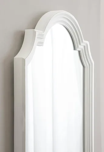 Miniatura 5 de Kate and Laurel Fairbourne Farmhouse - Espejo de pared de panel festoneado, 20 x 42, blanco envejecido, espejo decorativo alto tradicional