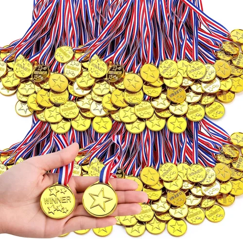 Miniatura 8 de Sotiff Medallas ganadoras de plástico para niños, medallas de oro para fiestas, juegos, deportes, disfraces y más, 1.4 x 1.7 pulgadas