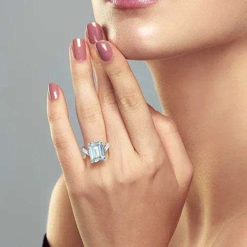 Miniatura 4 de Gem Stone King Anillo de compromiso con piedra natal de 5-10 quilates para mujer, plata de ley 925, corte esmeralda de 0.55 x 0.39 pulgadas