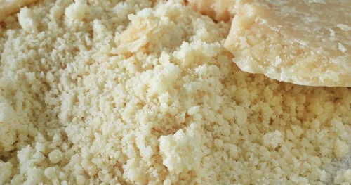 Miniatura 2 de Parmigiano Reggiano - Queso Rallado - 1 Libra Molida Fresca Diaria.