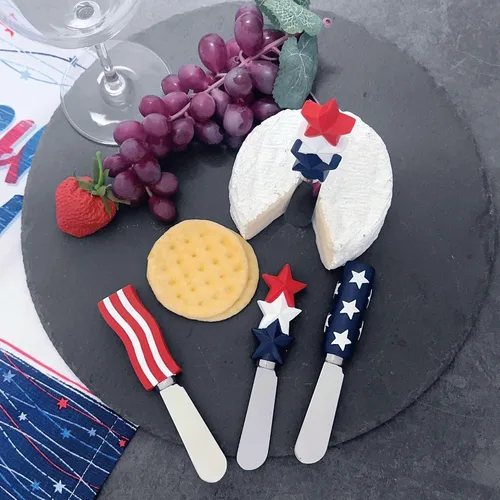 Miniatura 3 de Supreme Housewares Americana - Esparcidores patrióticos de queso, asas de resina pintadas a mano con cuchillas de acero inoxidable para untar queso