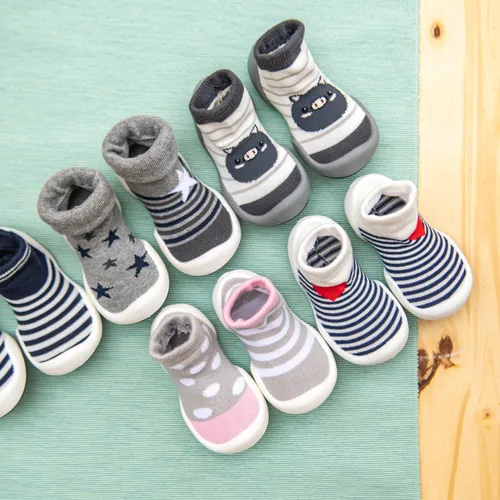 Miniatura 4 de Komuello Zapatos para niña pequeña, materiales de primera calidad, transpirables, lavables, antideslizantes, que se mantienen puestos, calcetines