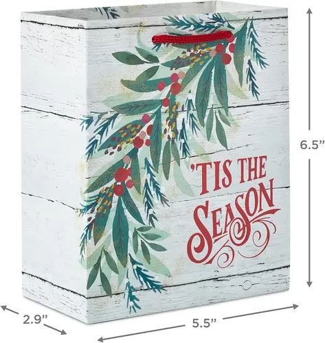 Miniatura 3 de Hallmark Paquete pequeño de bolsas de regalo rústicas de Navidad de 6 pulgadas (6 bolsas: Camión rojo, 'Es la temporada', a cuadros rojo y blanco)