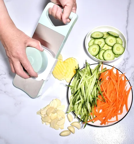 Miniatura 6 de NACOLUS Rebanadora de Mandolina Multiusos para Cocina con Protector de Mano Deslizante - Picador de Verduras, Rebanadora de Papa/Cebolla/Ajo, Verde