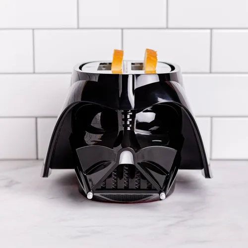 Miniatura 3 de Tostadora de Star Wars Darth Vader de Uncanny Brands con halo: se ilumina y hace sonidos de sable láser