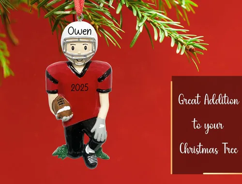Miniatura 5 de Adorno de Navidad personalizado para niño de fútbol 2025 Jugador masculino en camiseta con casco y bola para árbol de Navidad Recuerdo