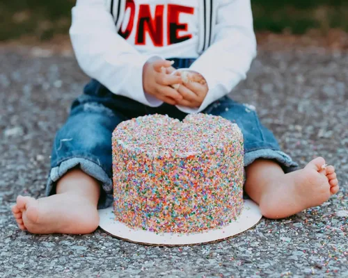 Miniatura 44 de Conjunto de ropa de cumpleaños para bebé niño pequeño, con tirantes, pantalones de mezclilla rasgados