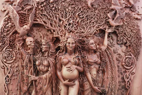 Miniatura 5 de Ebros Pagan Wiccan Triple Goddess Maiden Mother Crone Shield Placa de pared de 14 pulgadas de alto Triple Luna Decoración de pared Escultura celta