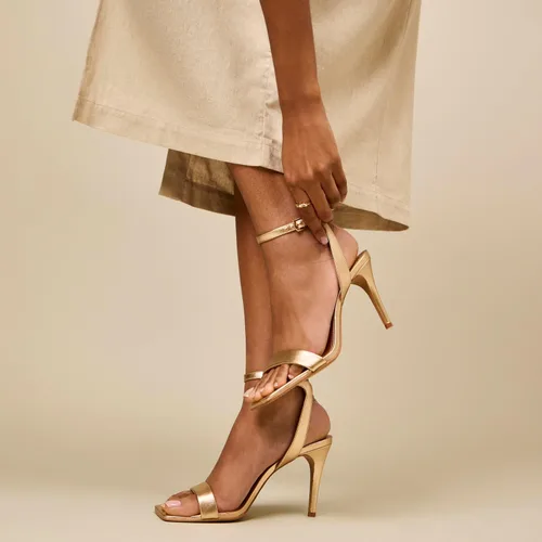Miniatura 11 de Vince Camuto Sandalias Saprenda para mujer